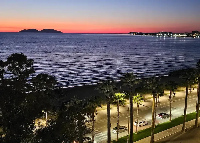 Splendid Sea View, Great Location! *