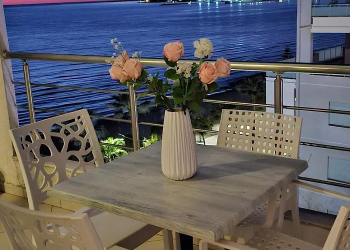 Splendid Sea View, Great Location! *