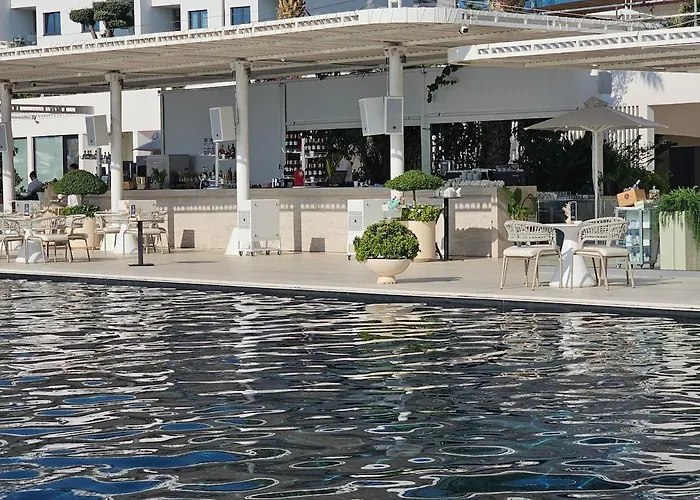 Splendid Sea View, Great Location! 公寓