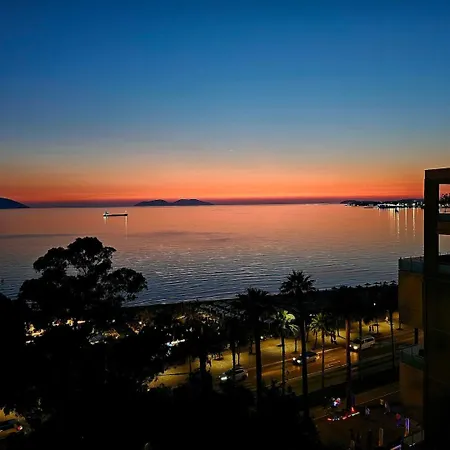 Splendid Sea View, Great Location! Apartment