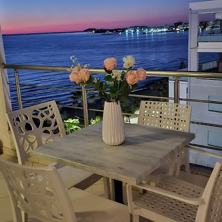 Splendid Sea View, Great Location! *