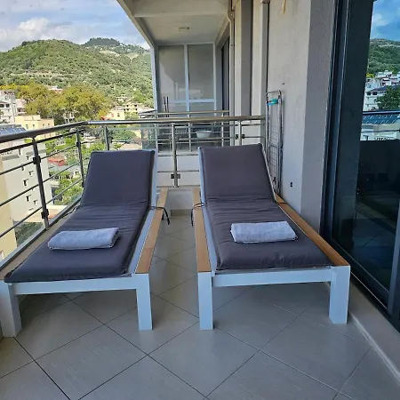 Splendid Sea View, Great Location! Apartamento