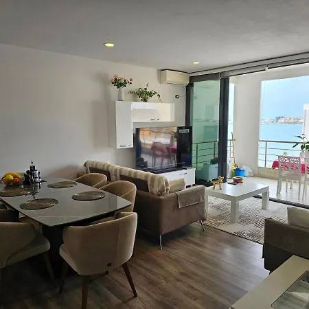 Splendid Sea View, Great Location! Apartment *